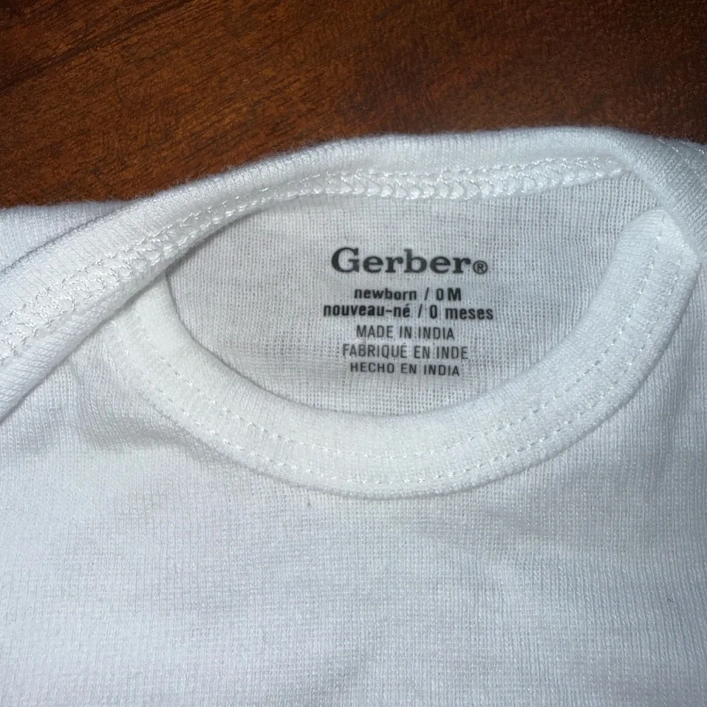 Gerber Soft White‎ Baby Onesie